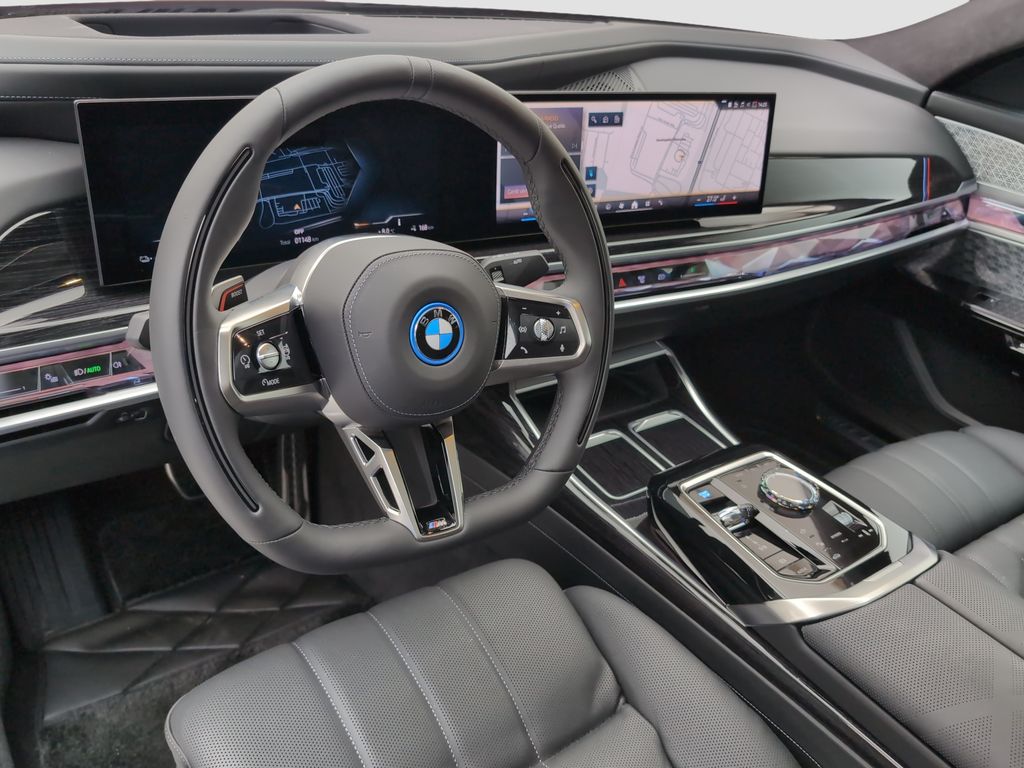 BMW i7 2025