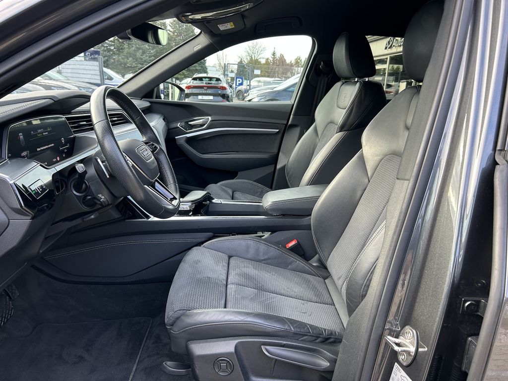 Audi e-tron 2022