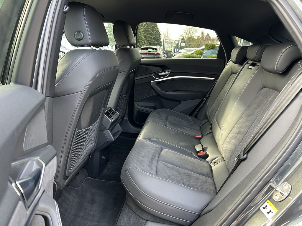 Audi e-tron 2022
