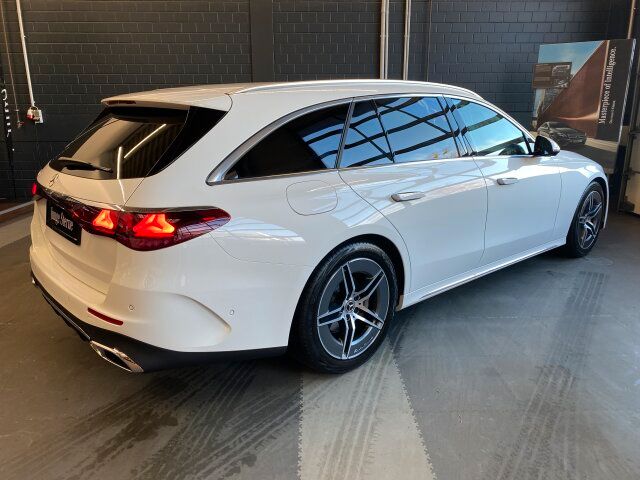 Mercedes-Benz E 220 2025