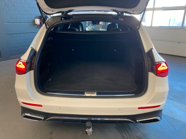 Mercedes-Benz E 220 2025