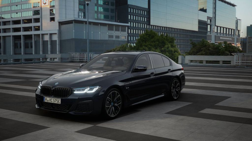 BMW 545 2022