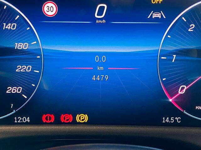 Mercedes-Benz E 220 2025