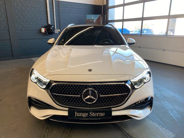 Mercedes-Benz E 220 2025