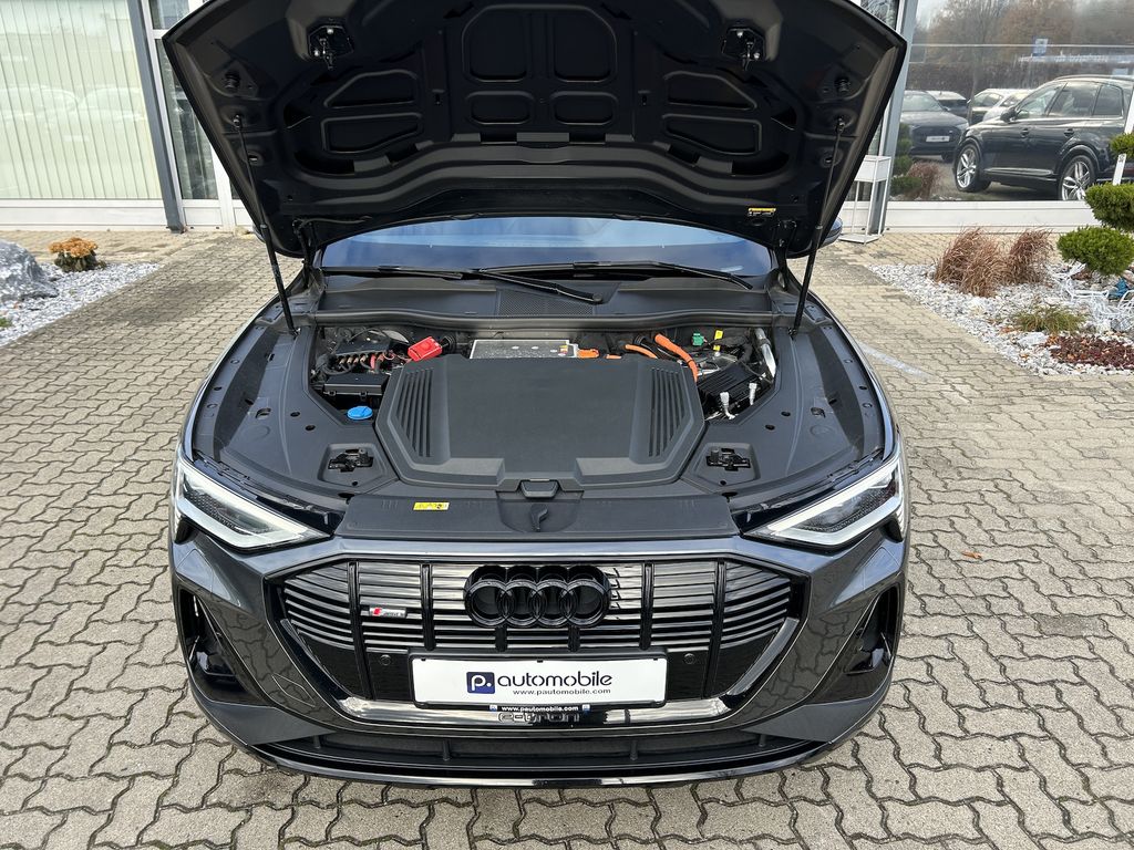 Audi e-tron 2022