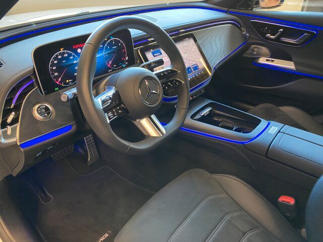 Mercedes-Benz E 220 2025