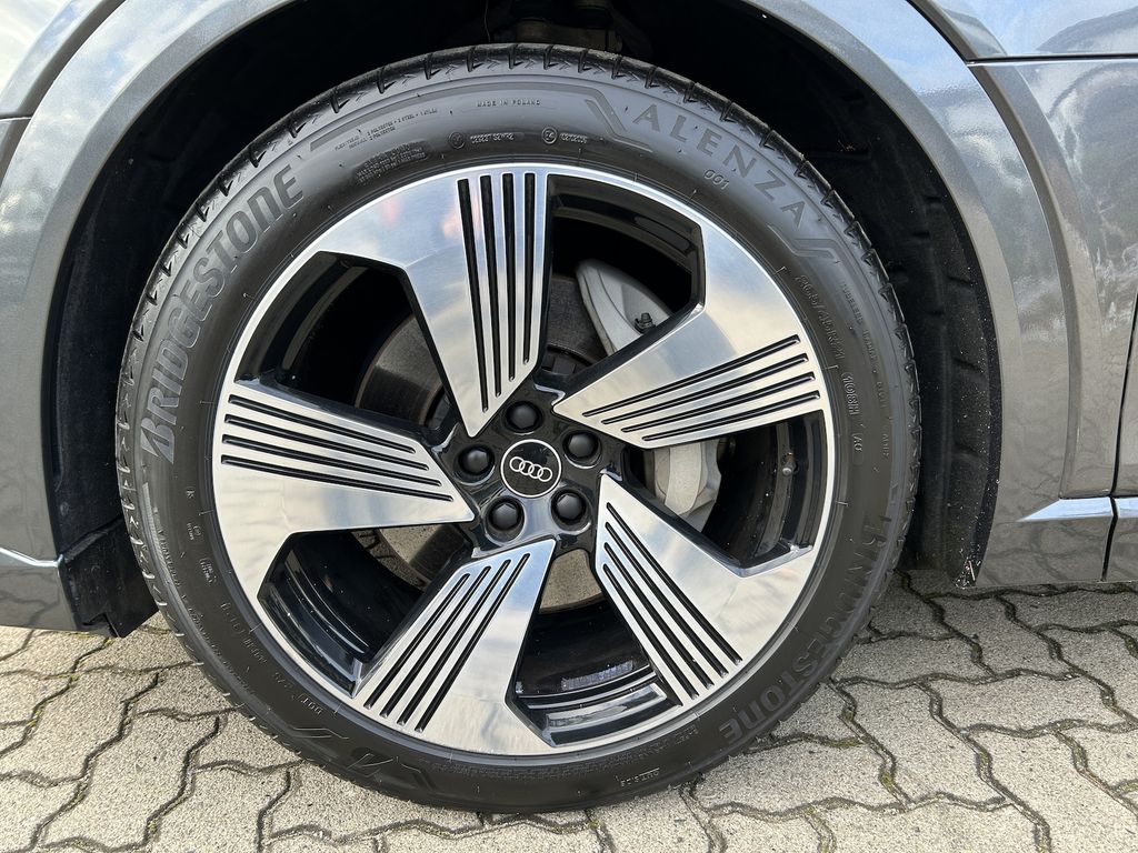 Audi e-tron 2022