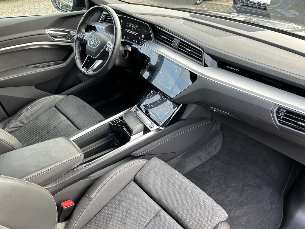 Audi e-tron 2022