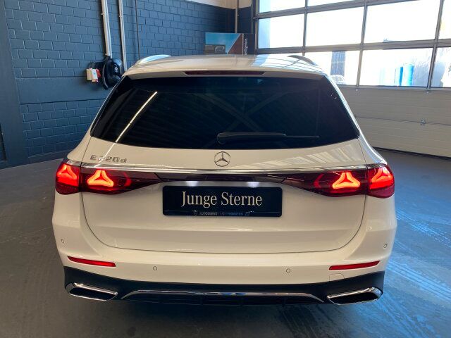 Mercedes-Benz E 220 2025