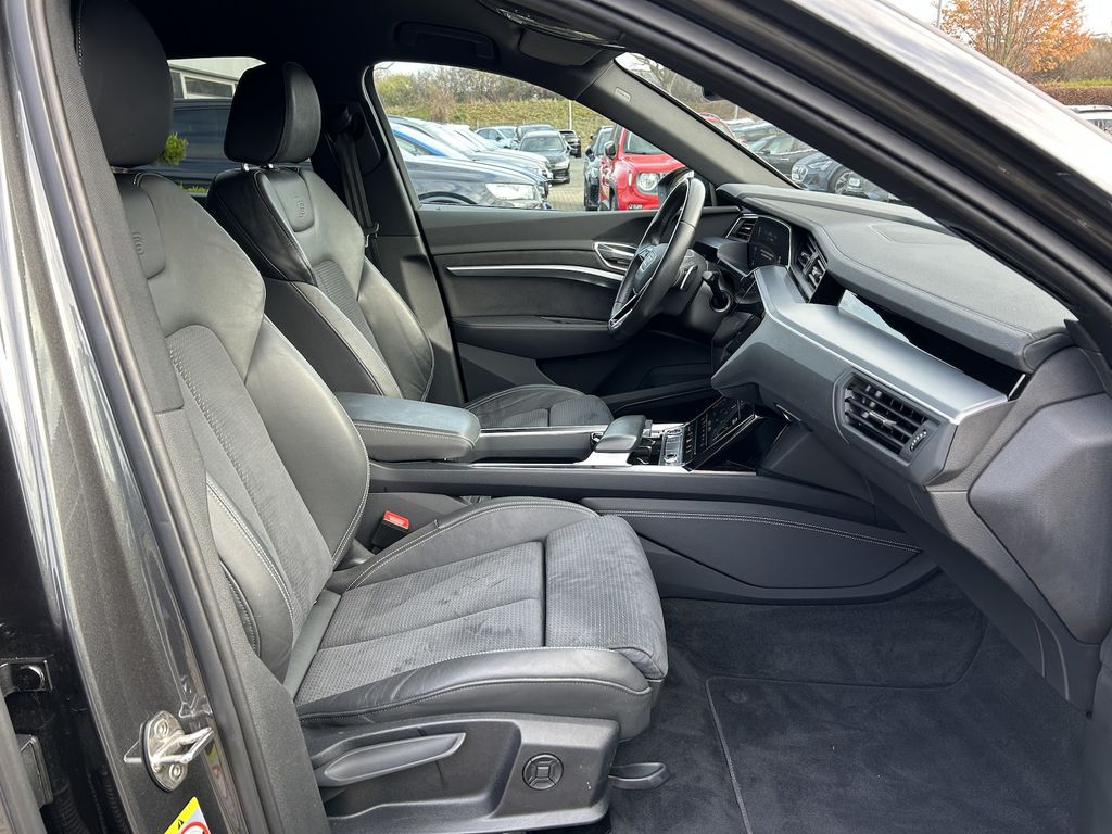 Audi e-tron 2022