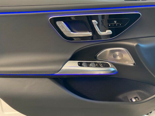 Mercedes-Benz E 220 2025