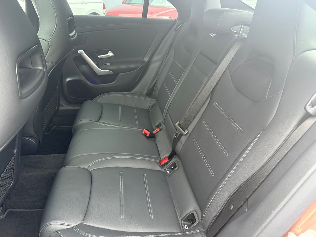 Mercedes-Benz CLA 200 2023