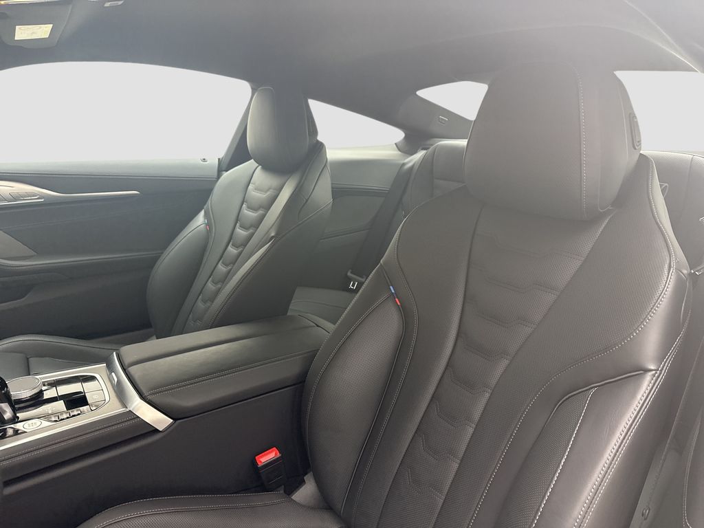 BMW M850 2025