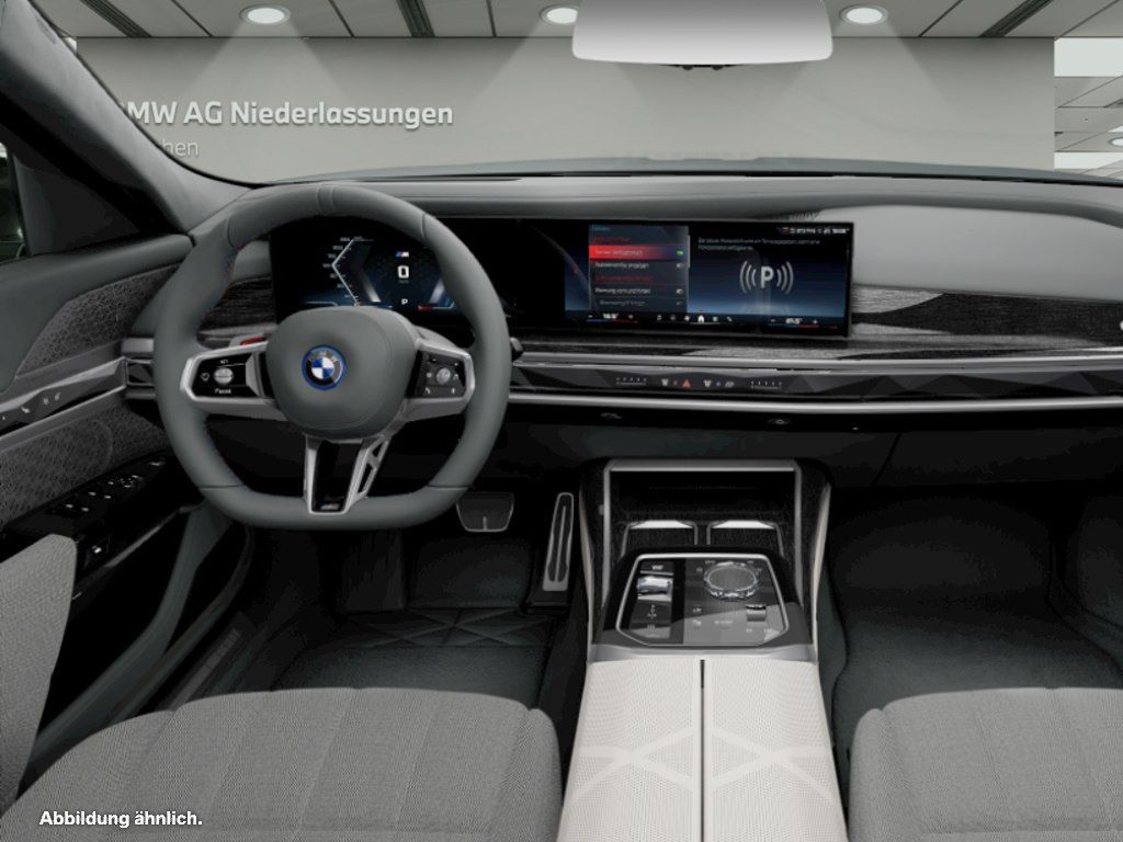 BMW i7 2025