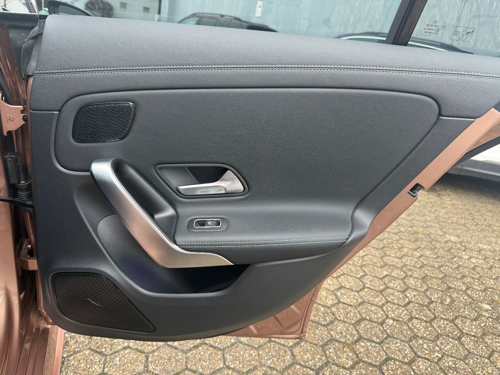 Mercedes-Benz CLA 200 2023