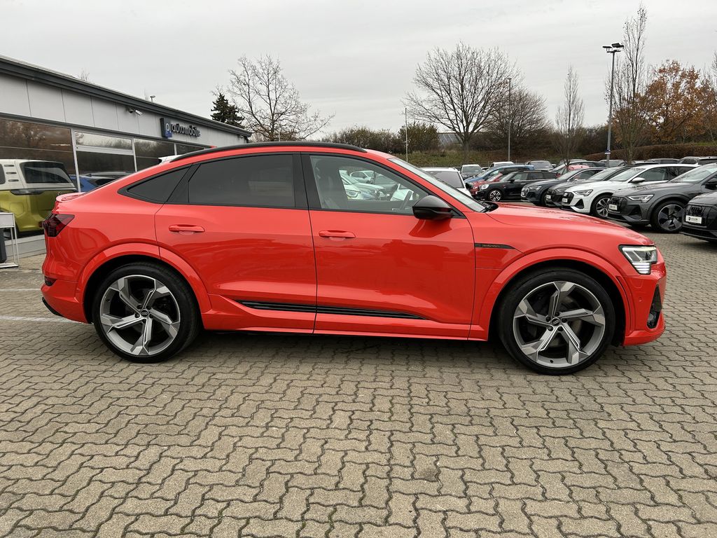 Audi e-tron 2022