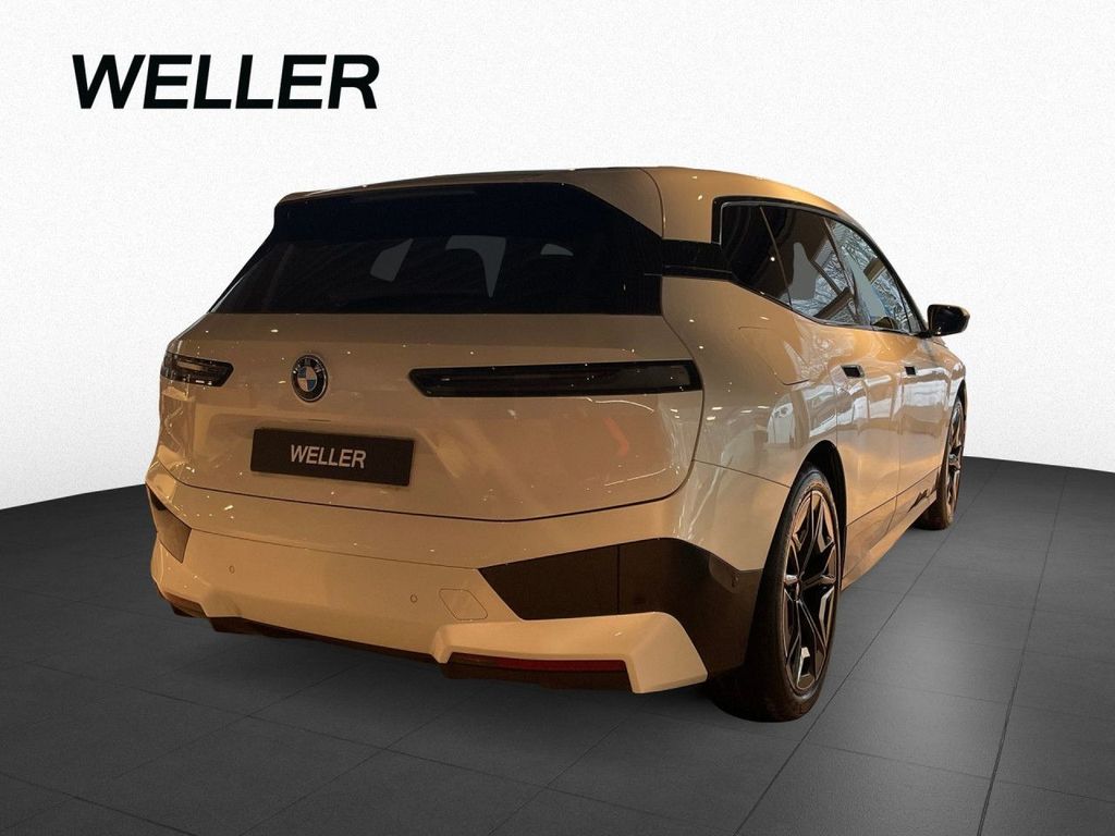 BMW iX 2023