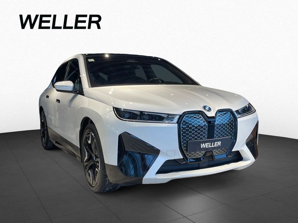 BMW iX 2023