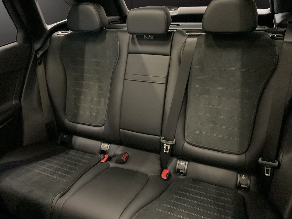 Mercedes-Benz GLC 300 2026