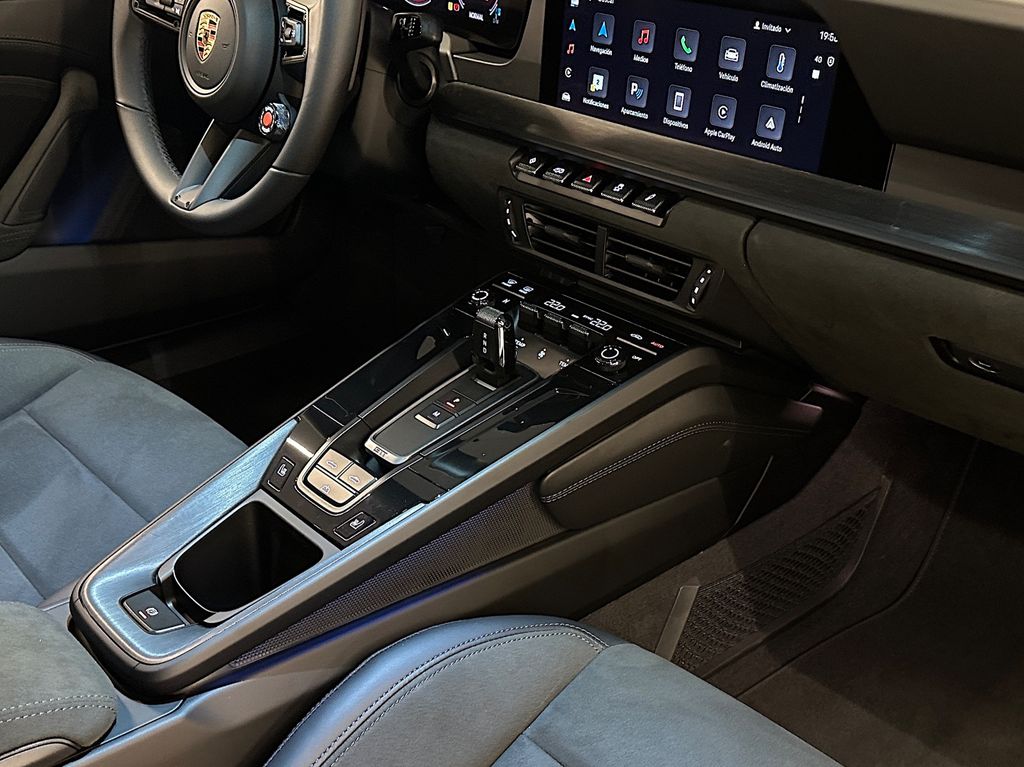 Porsche 992 2025