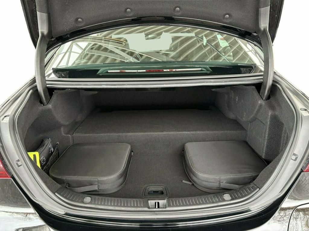 Mercedes-Benz E 300 2022