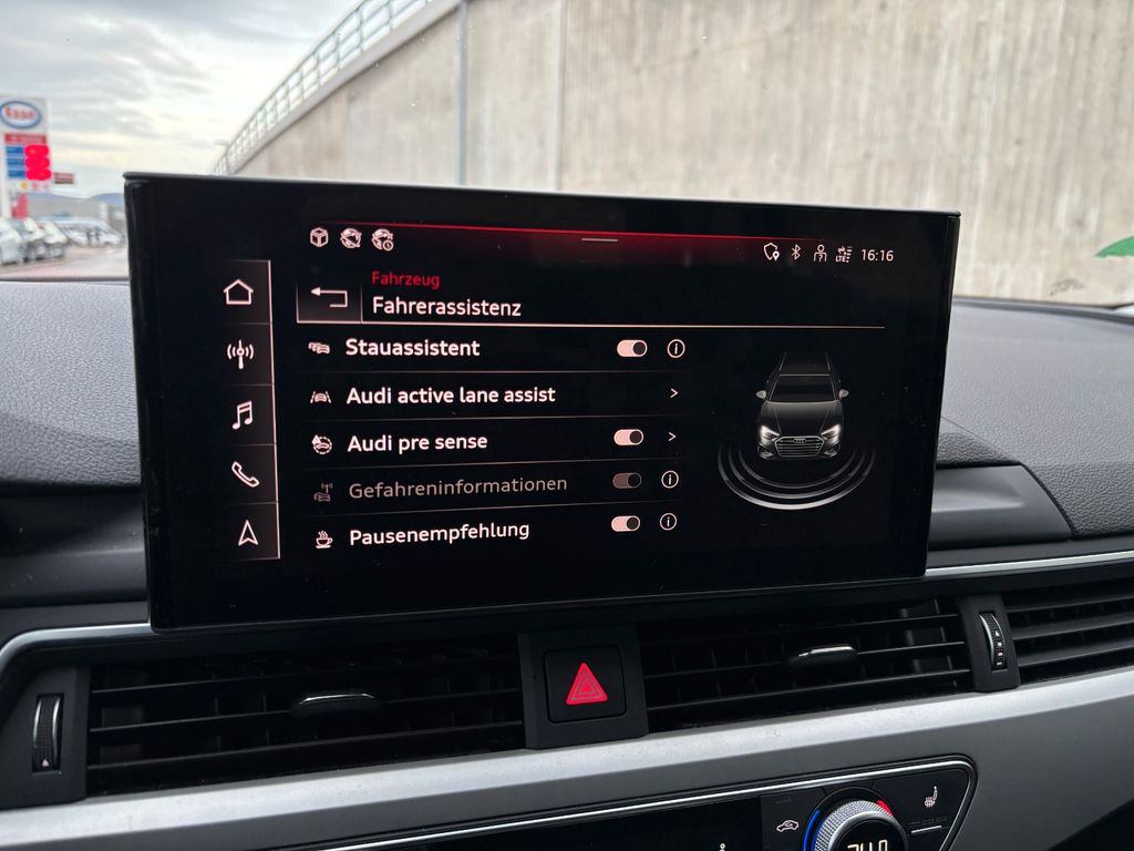 Audi A4 2023