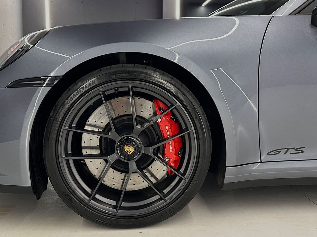 Porsche 992 2025