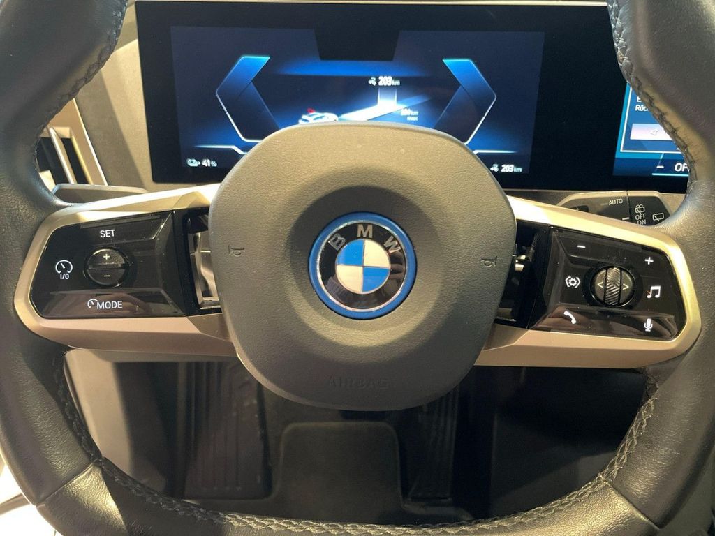 BMW iX 2023