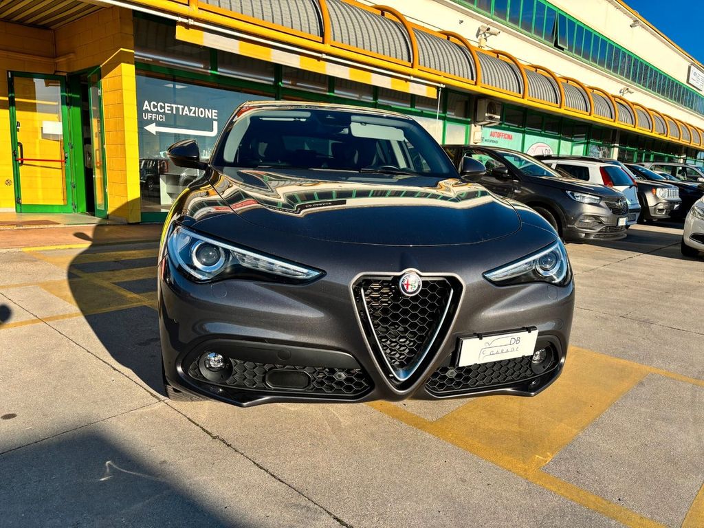 Alfa Romeo Stelvio 2021