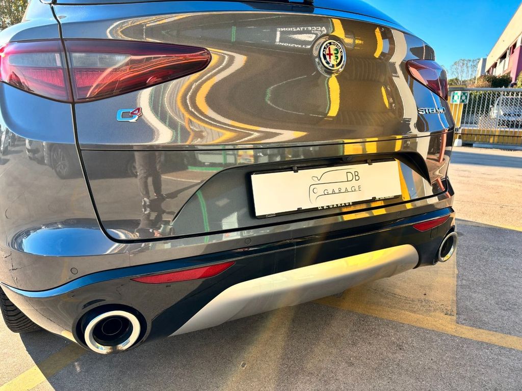 Alfa Romeo Stelvio 2021