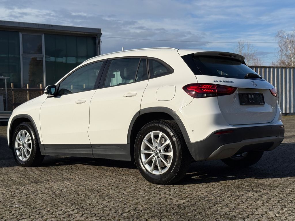 Mercedes-Benz GLA 220 2021
