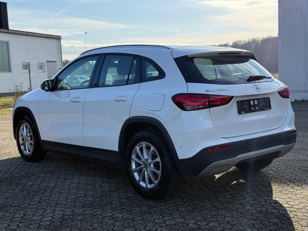 Mercedes-Benz GLA 220 2021
