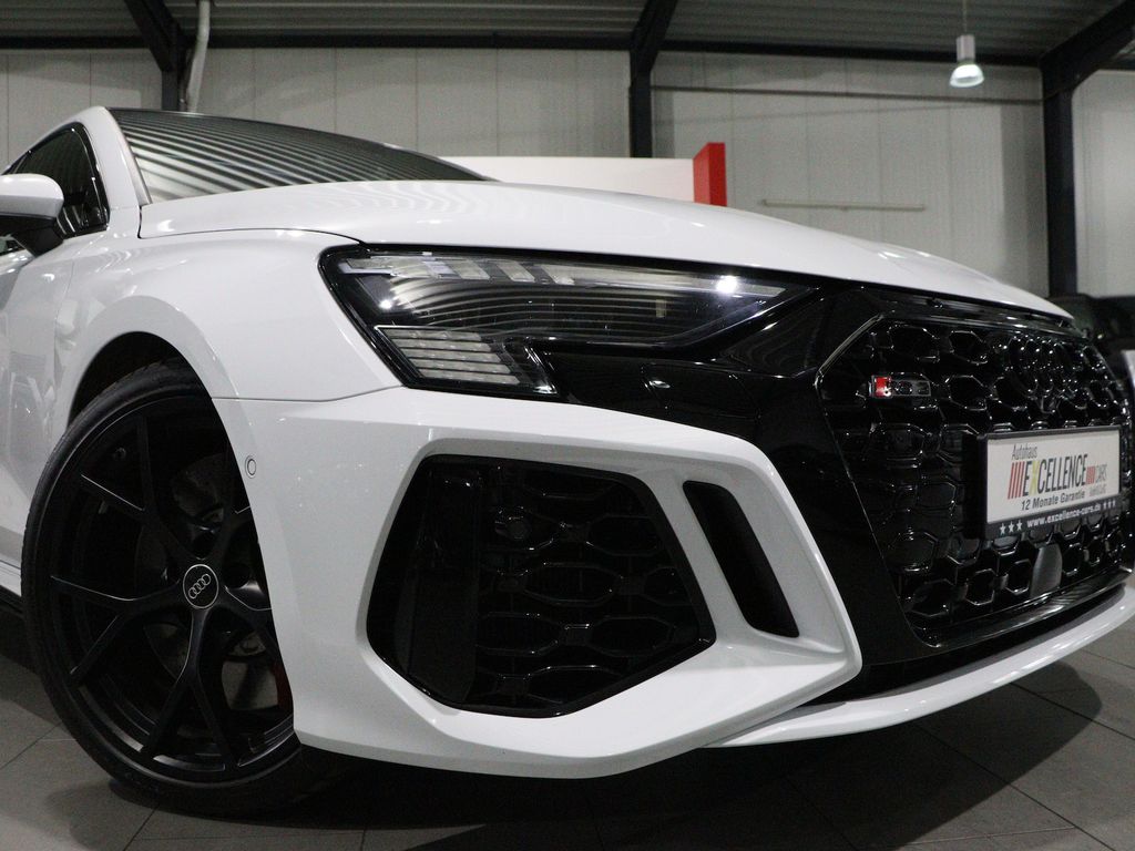 Audi RS3 2024