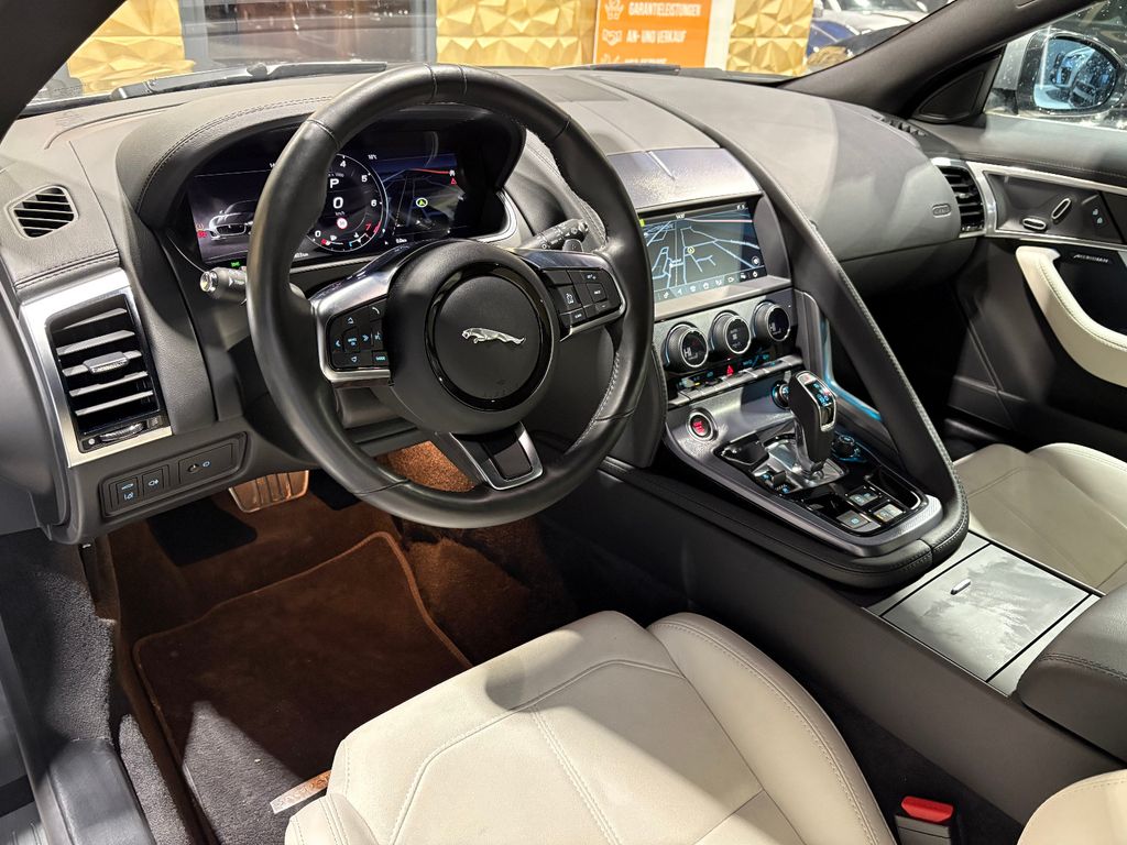 Jaguar F-Type 2020