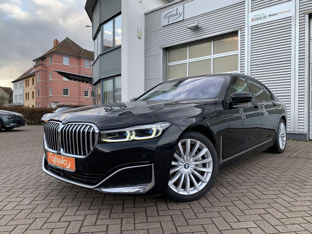 BMW 740 2022