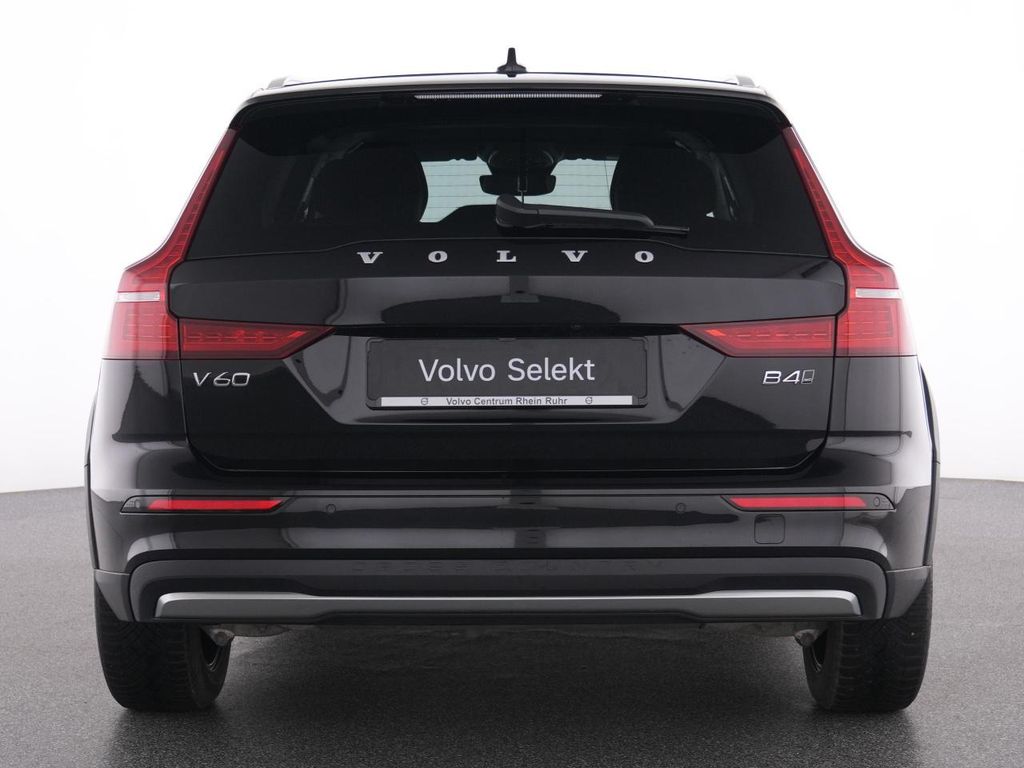 Volvo V60 Cross Country 2024
