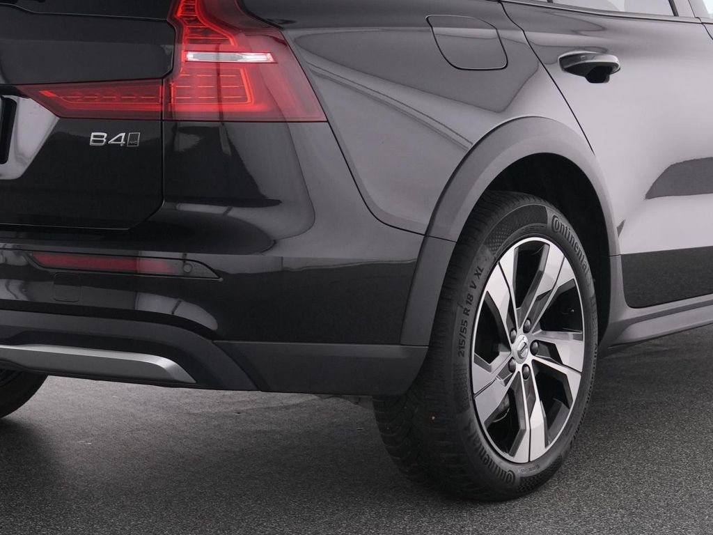 Volvo V60 Cross Country 2024