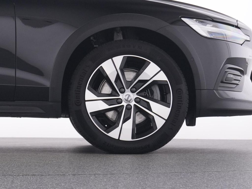 Volvo V60 Cross Country 2024