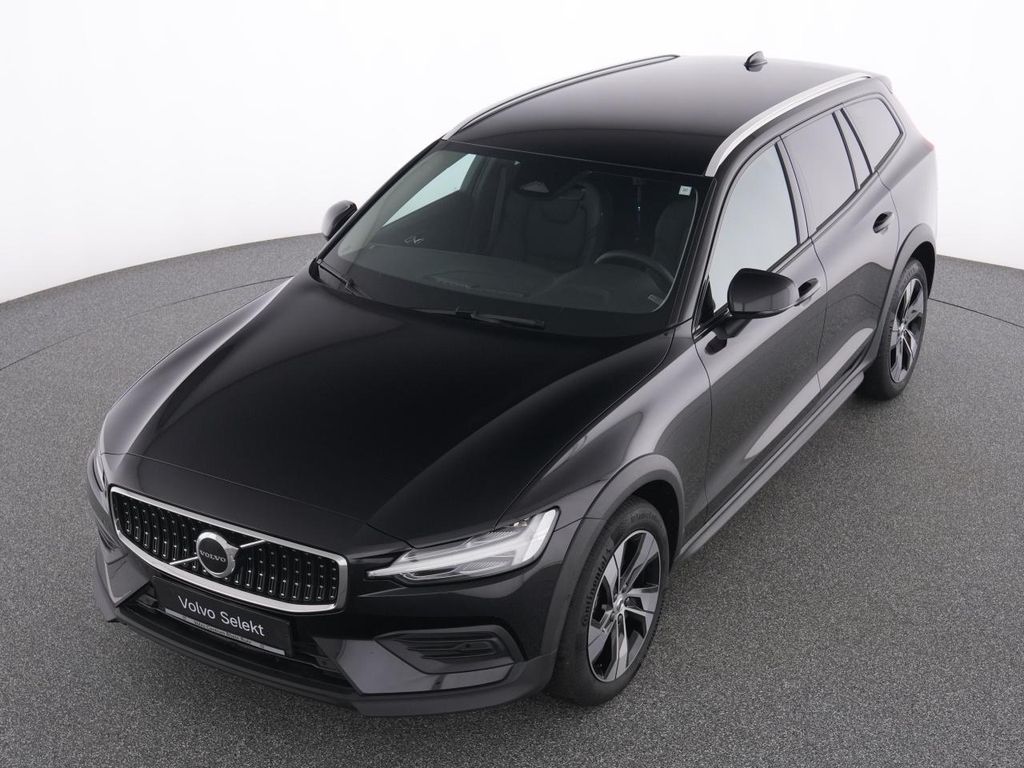 Volvo V60 Cross Country 2024