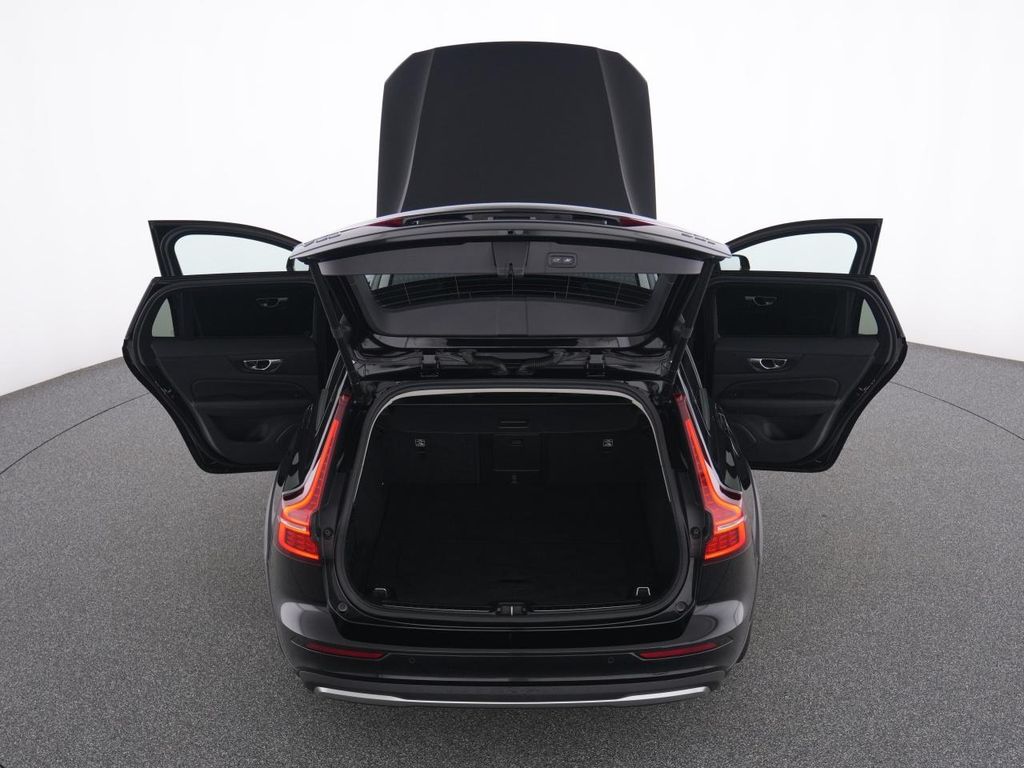 Volvo V60 Cross Country 2024