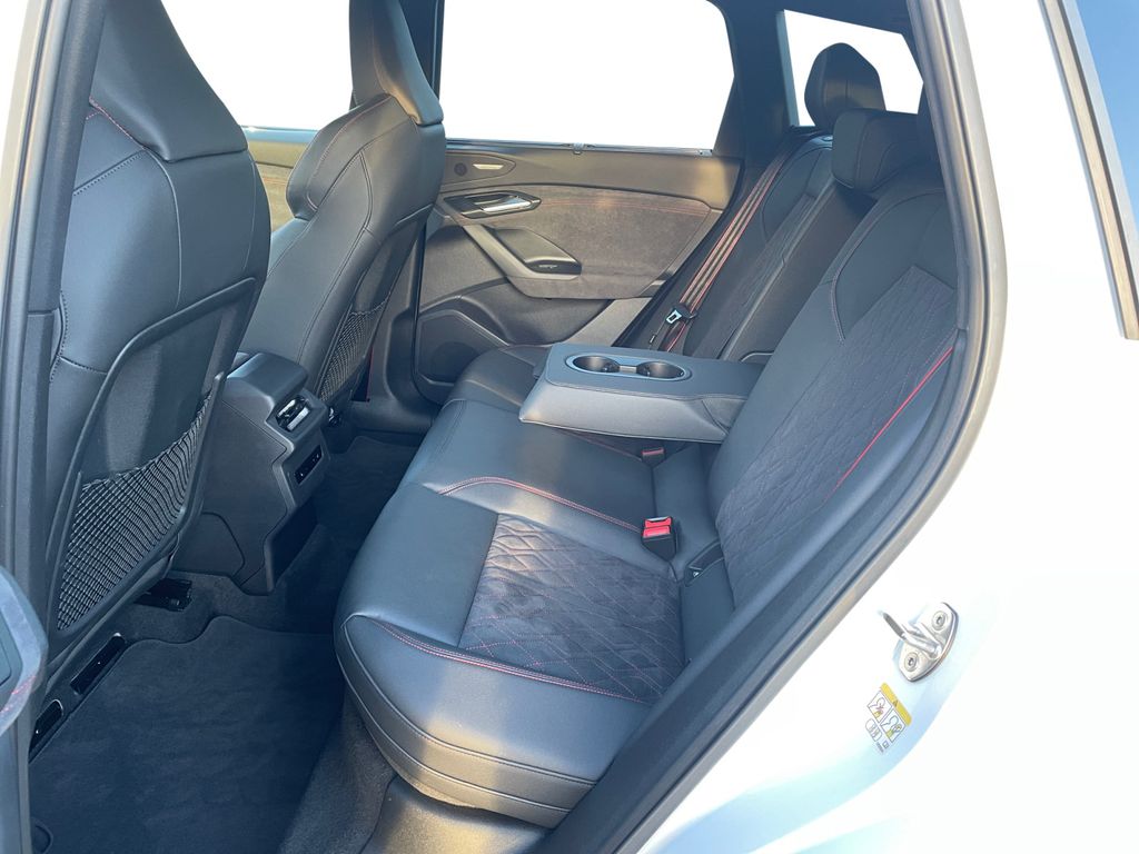 Audi SQ6 e-tron 2025