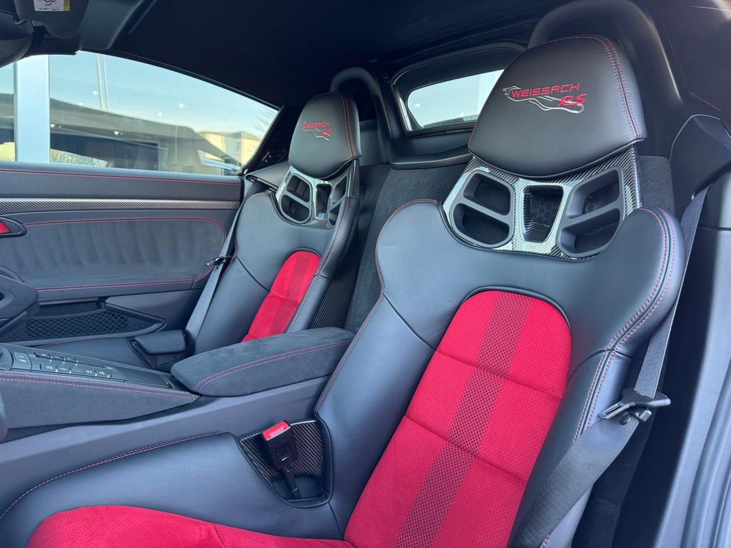 Porsche Boxster 2025