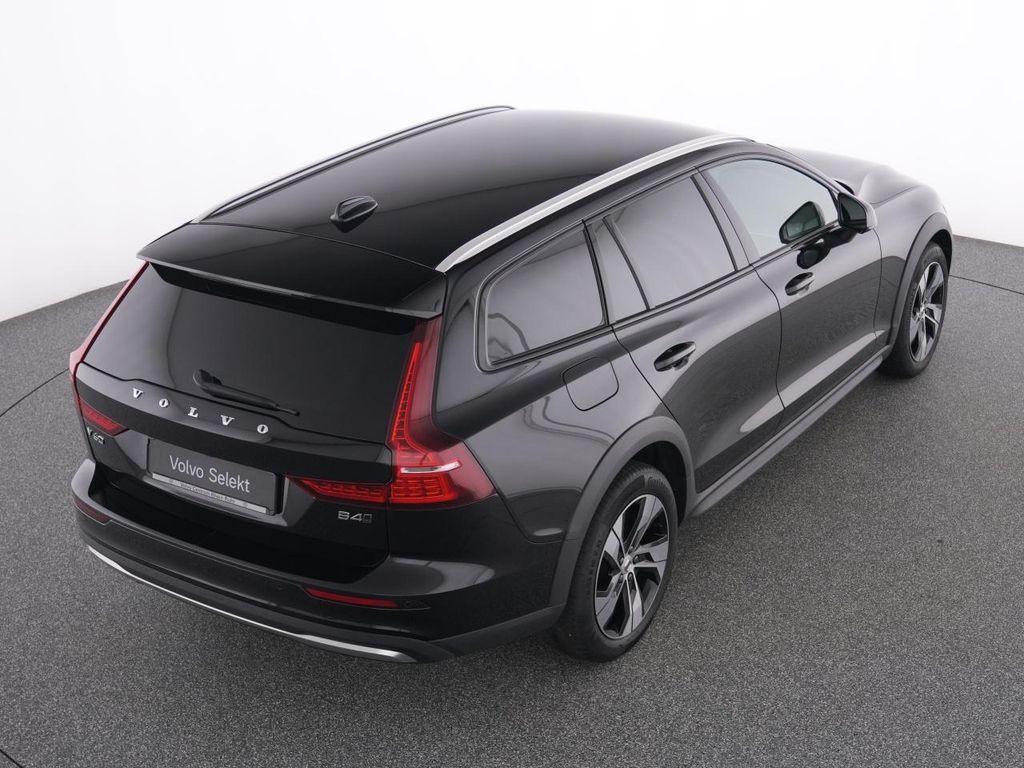 Volvo V60 Cross Country 2024
