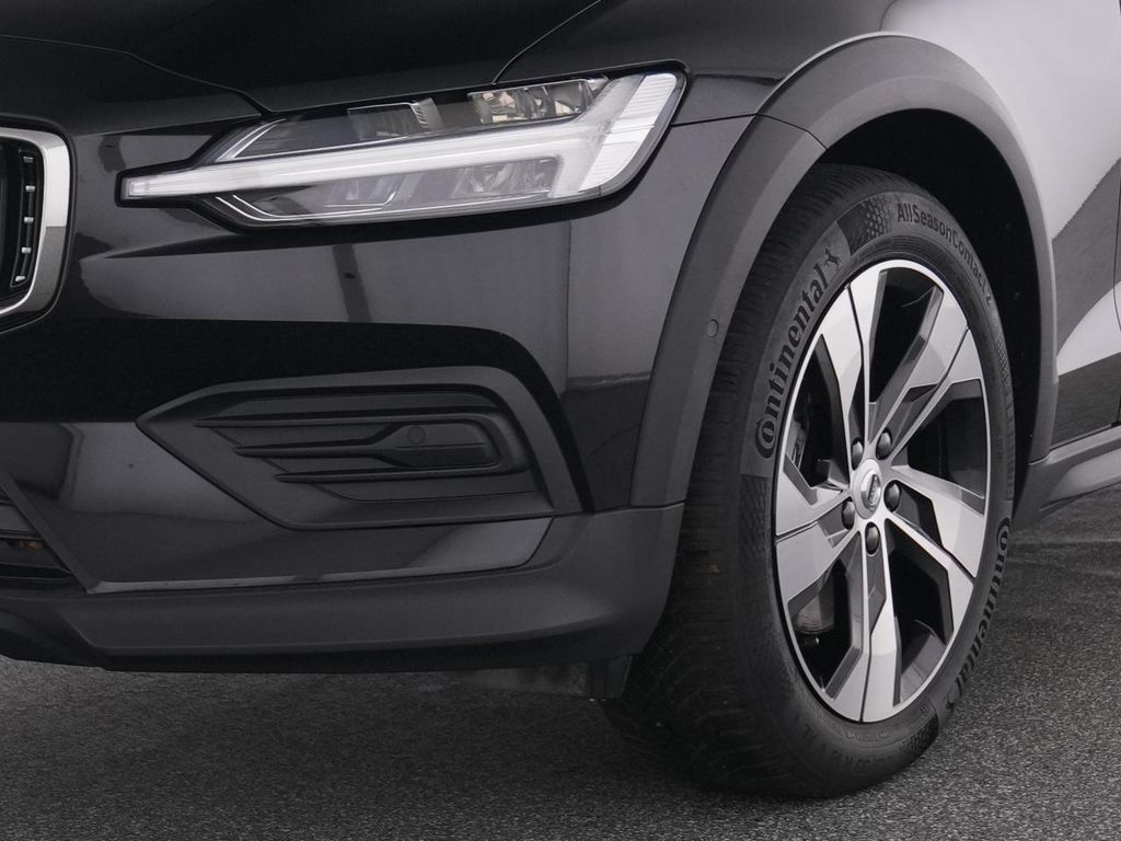Volvo V60 Cross Country 2024