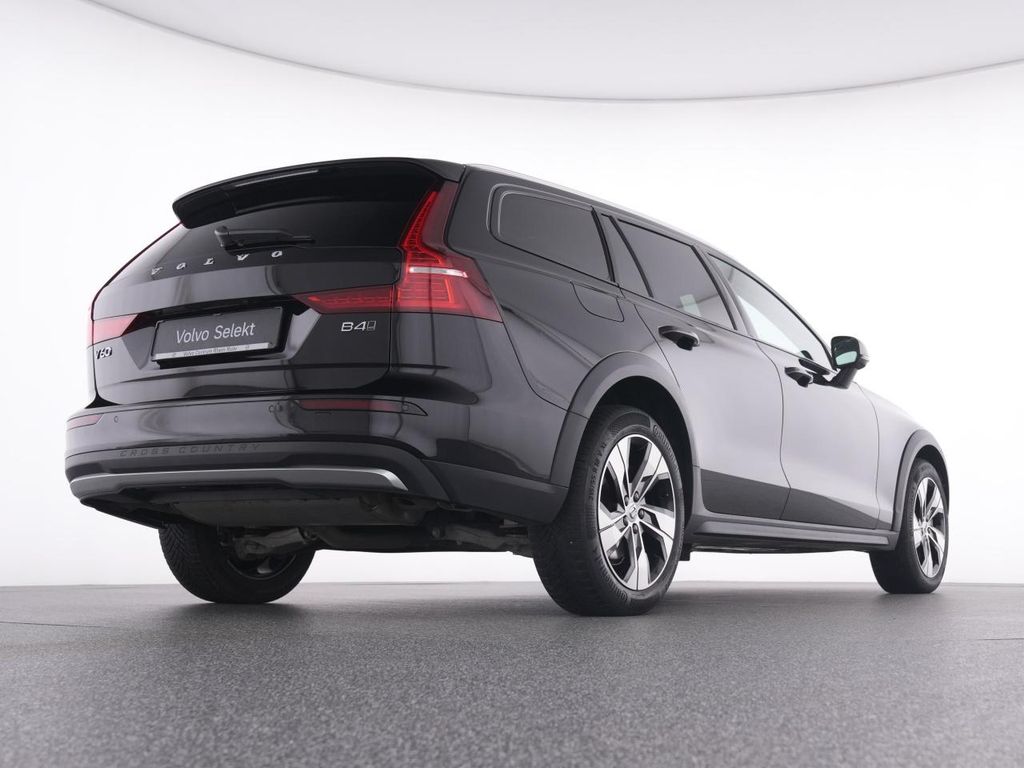 Volvo V60 Cross Country 2024
