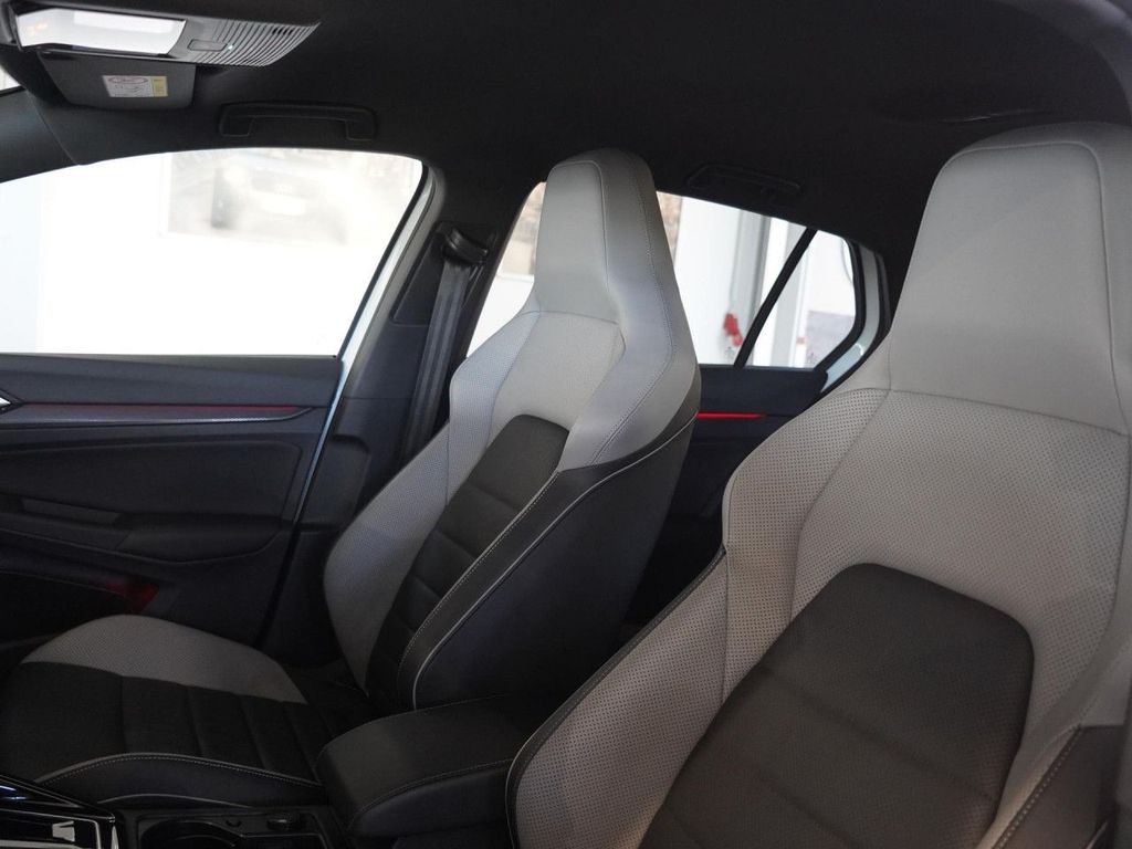 Volkswagen Golf 2022