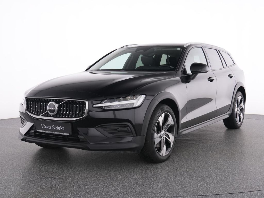 Volvo V60 Cross Country 2024