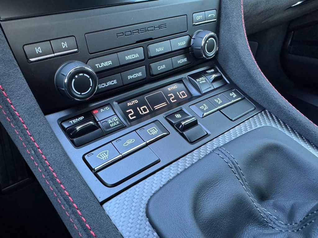 Porsche Boxster 2025