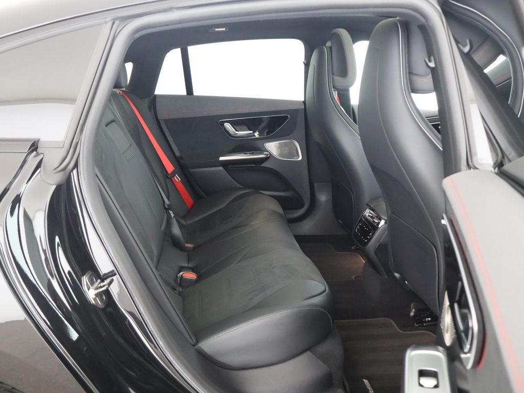 Mercedes-Benz EQE 2022