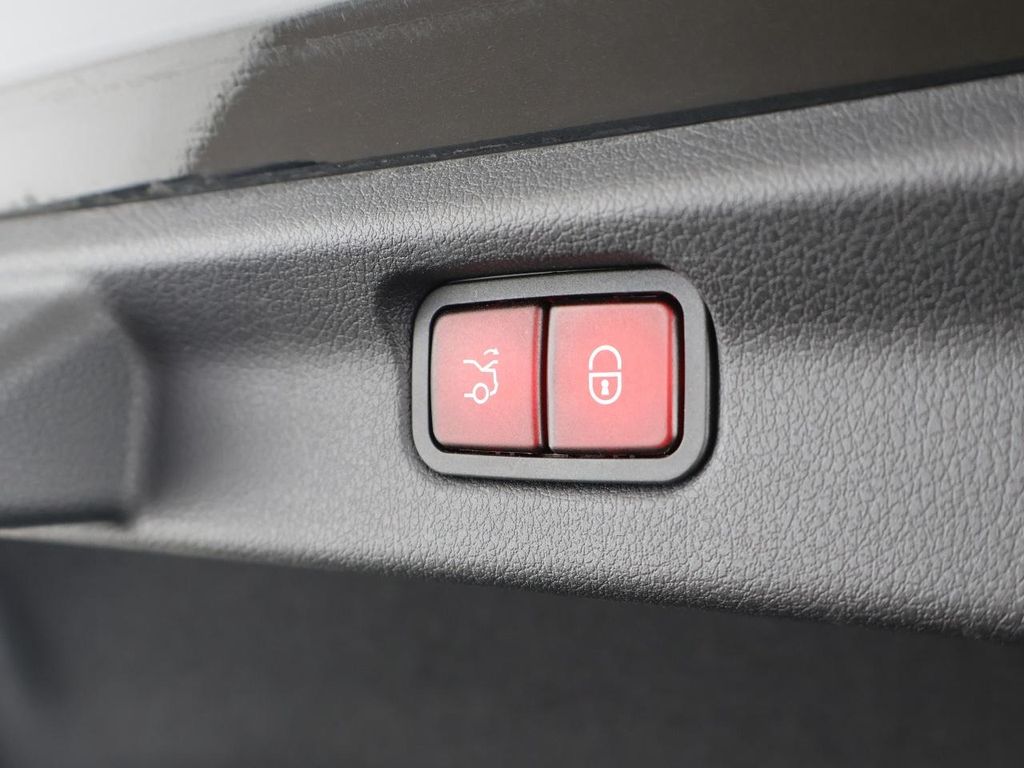 Mercedes-Benz EQE 2022